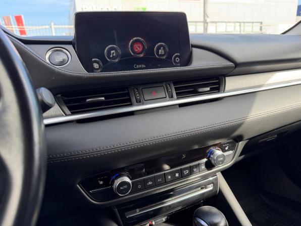Mazda 6 III (GJ) Рестайлинг 2 с пробегом 2021 года, цена 2 310 000 рублей, 64056 км, седан, Автокод Объявления