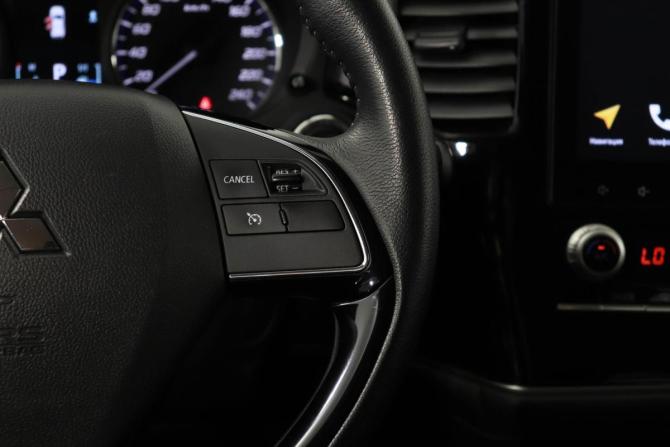 Mitsubishi Outlander III Рестайлинг 3 с пробегом 2021 года, цена 2 425 200 рублей, 153950 км, внедорожник, Автокод Объявления