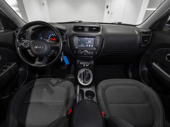 Kia Soul II Рестайлинг с пробегом 2017 года, цена 1 360 000 рублей, 135472 км, хэтчбек, Автокод Объявления
