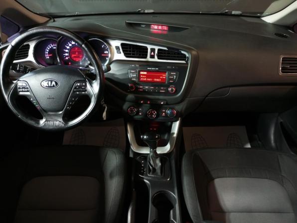 Kia Ceed II с пробегом 2012 года, цена 940 000 рублей, 217140 км, хэтчбек, Автокод Объявления