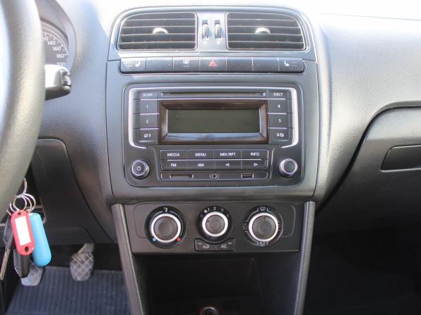 Volkswagen Polo V с пробегом 2013 года, цена 710 000 рублей, 101410 км, седан, Автокод Объявления
