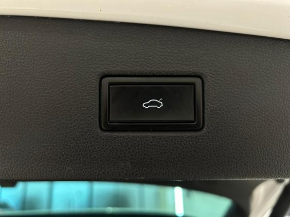 Volkswagen Tiguan II с пробегом 2018 года, цена 2 099 000 рублей, 169316 км, внедорожник, Автокод Объявления