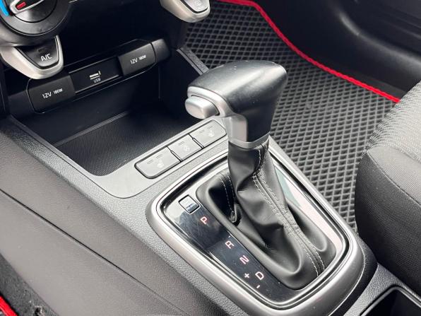 Kia Rio IV Рестайлинг с пробегом 2022 года, цена 1 790 000 рублей, 87223 км, хэтчбек, Автокод Объявления
