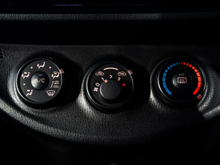 Toyota Vitz III (XP130) Рестайлинг 2 Иркутск  - изображение 12