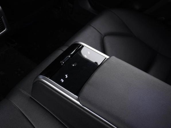 Toyota Camry VIII (XV70) Рестайлинг с пробегом 2023 года, цена 3 999 050 рублей, 55234 км, седан, Автокод Объявления