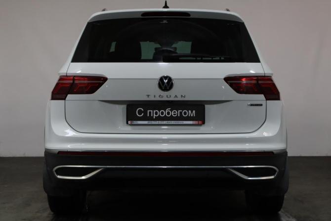 Volkswagen Tiguan II Рестайлинг с пробегом 2021 года, цена 2 549 000 рублей, 174000 км, внедорожник, Автокод Объявления