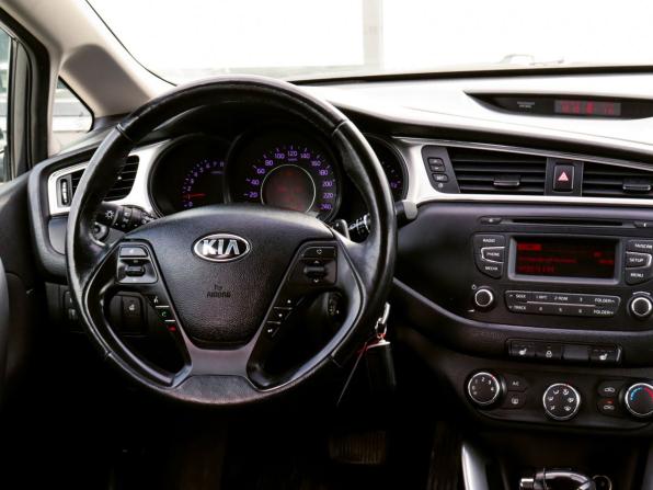 Kia Ceed II Рестайлинг с пробегом 2017 года, цена 1 248 000 рублей, 192138 км, хэтчбек, Автокод Объявления