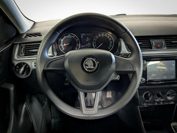 Skoda Rapid I Рестайлинг с пробегом 2017 года, цена 819 000 рублей, 151000 км, лифтбек, Автокод Объявления