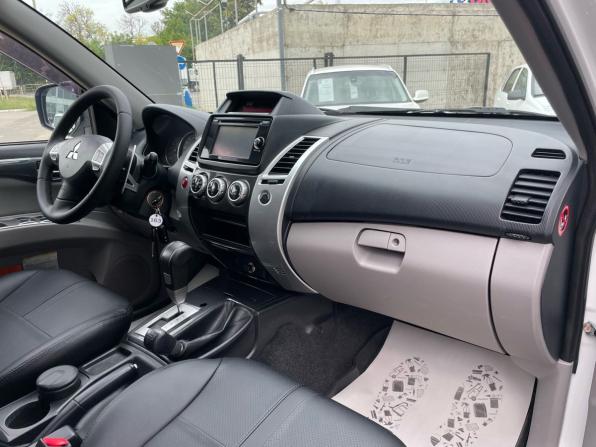 Mitsubishi Pajero Sport II Рестайлинг с пробегом 2015 года, цена 2 550 000 рублей, 107000 км, внедорожник, Автокод Объявления