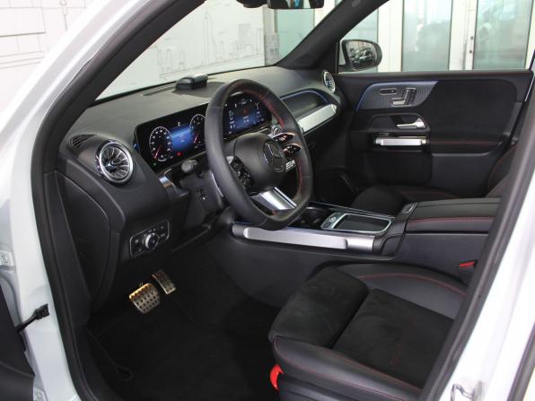 Mercedes-Benz GLB I (X247) Рестайлинг с пробегом 2024 года, цена 6 250 000 рублей, 4980 км, внедорожник, Автокод Объявления