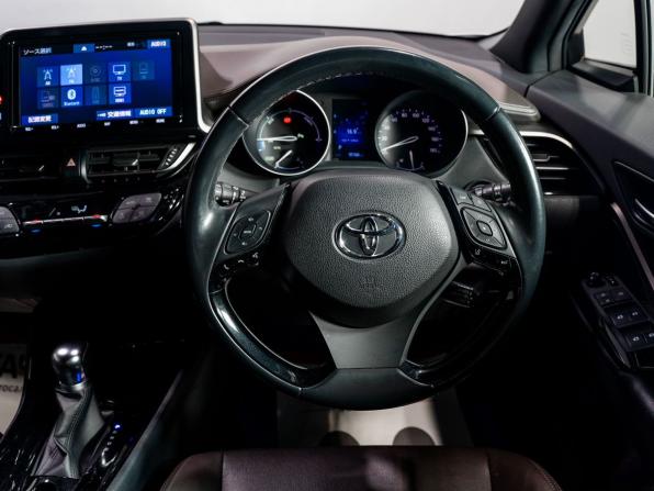 Toyota C-HR I с пробегом 2018 года, цена 2 075 000 рублей, 95166 км, внедорожник, Автокод Объявления