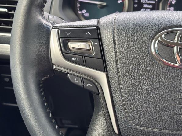 Toyota Land Cruiser Prado 150 Series Рестайлинг 2 с пробегом 2019 года, цена 5 980 000 рублей, 79867 км, внедорожник, Автокод Объявления