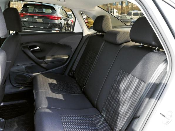 Volkswagen Polo V Рестайлинг с пробегом 2015 года, цена 935 000 рублей, 194560 км, седан, Автокод Объявления