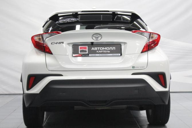 Toyota C-HR I Рестайлинг с пробегом 2019 года, цена 1 799 000 рублей, 121000 км, внедорожник, Автокод Объявления