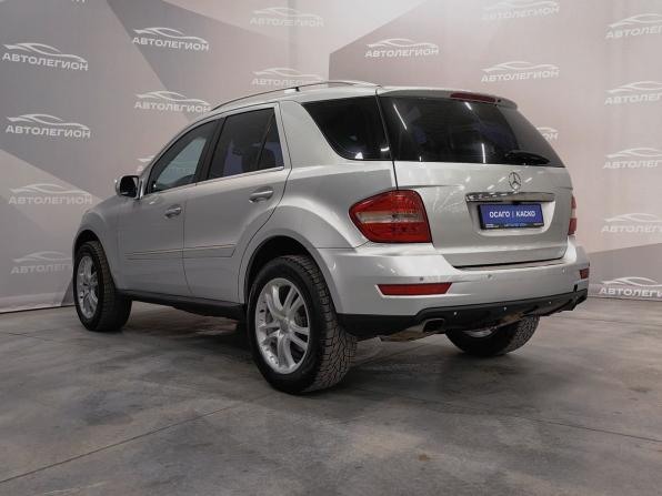 Mercedes-Benz M-Класс II (W164) Рестайлинг с пробегом 2009 года, цена 1 850 000 рублей, 305948 км, внедорожник, Автокод Объявления
