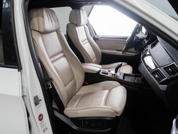 BMW X5 II (E70) Рестайлинг с пробегом 2013 года, цена 2 300 000 рублей, 169276 км, внедорожник, Автокод Объявления