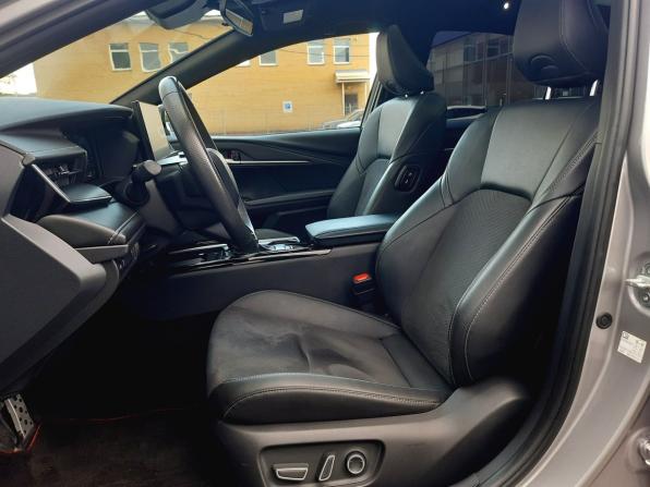 Toyota Camry IX (XV80) China Market с пробегом 2024 года, цена 4 290 000 рублей, 37620 км, седан, Автокод Объявления