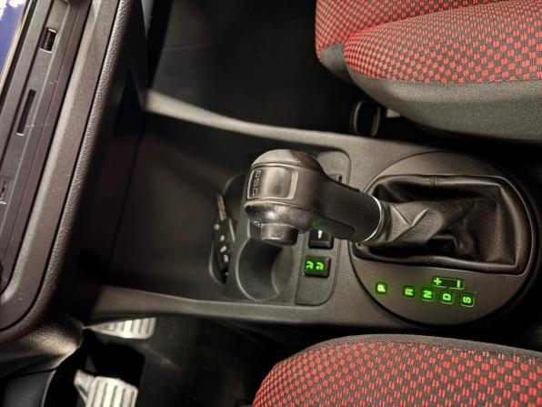Skoda Fabia II Рестайлинг с пробегом 2012 года, цена 649 000 рублей, 274714 км, хэтчбек, Автокод Объявления