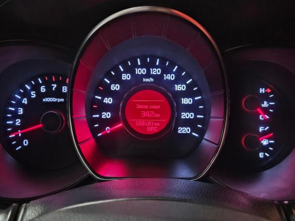 Kia Rio III Рестайлинг с пробегом 2015 года, цена 990 000 рублей, 163181 км, седан, Автокод Объявления