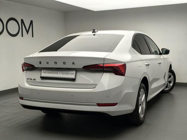 Skoda Octavia IV (A8) с пробегом 2021 года, цена 2 284 000 рублей, 51704 км, лифтбек, Автокод Объявления