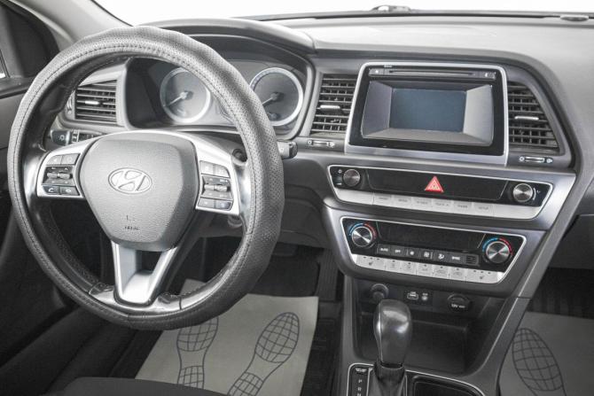 Hyundai Sonata VII (LF) Рестайлинг с пробегом 2018 года, цена 1 449 000 рублей, 175000 км, седан, Автокод Объявления