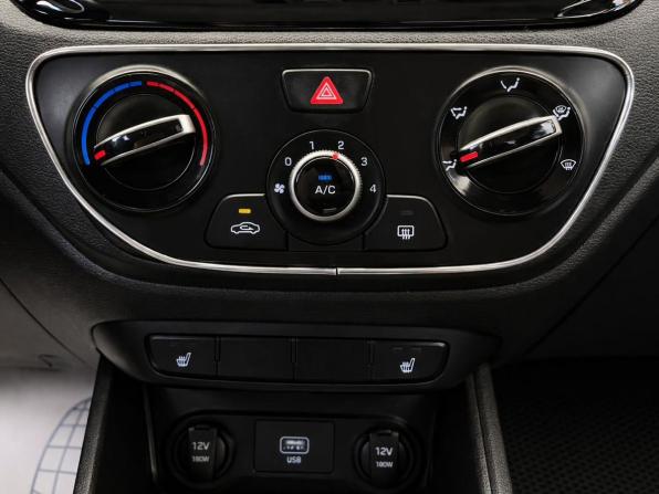 Hyundai Solaris II с пробегом 2019 года, цена 1 197 000 рублей, 181130 км, седан, Автокод Объявления