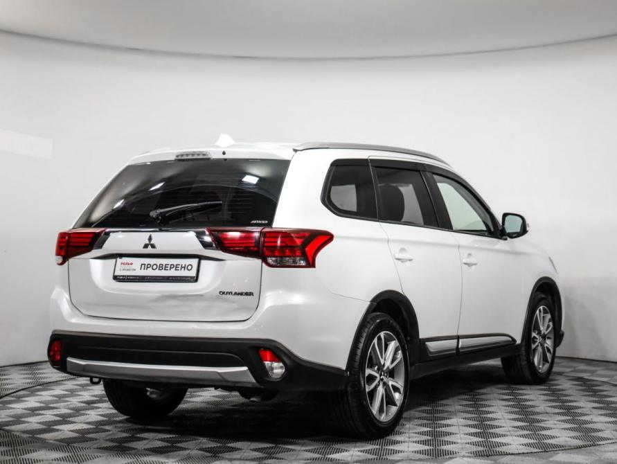 Mitsubishi Outlander III Рестайлинг 2 Санкт-Петербург  - изображение 6