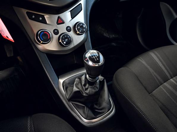Chevrolet Aveo II с пробегом 2015 года, цена 789 000 рублей, 73600 км, седан, Автокод Объявления