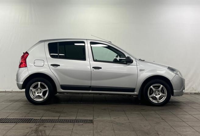 Renault Sandero I с пробегом 2013 года, цена 520 000 рублей, 250000 км, хэтчбек, Автокод Объявления