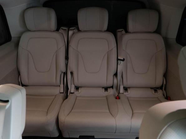 Mercedes-Benz V-Класс III (W447) Рестайлинг с пробегом 2024 года, цена 9 598 999 рублей, 12416 км, минивэн, Автокод Объявления