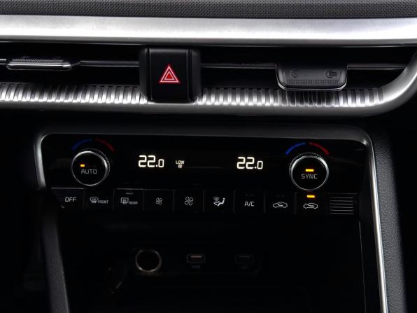 Kia K5 III с пробегом 2021 года, цена 2 225 000 рублей, 114892 км, седан, Автокод Объявления