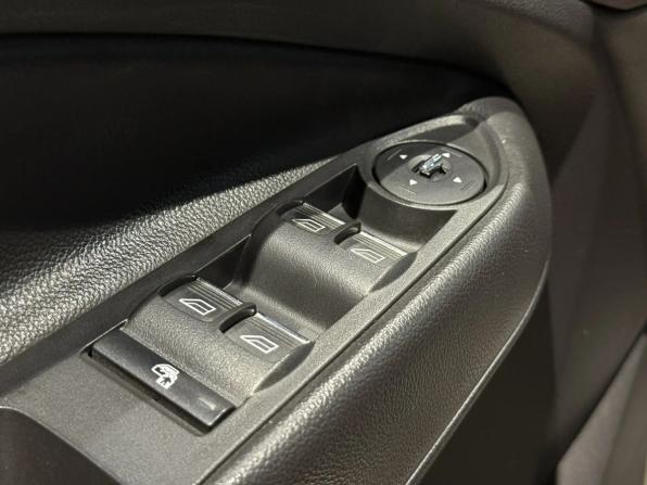 Ford Kuga II с пробегом 2012 года, цена 1 040 000 рублей, 232760 км, внедорожник, Автокод Объявления