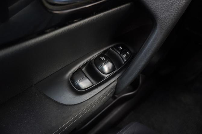 Nissan Qashqai II с пробегом 2017 года, цена 1 099 000 рублей, 210000 км, внедорожник, Автокод Объявления