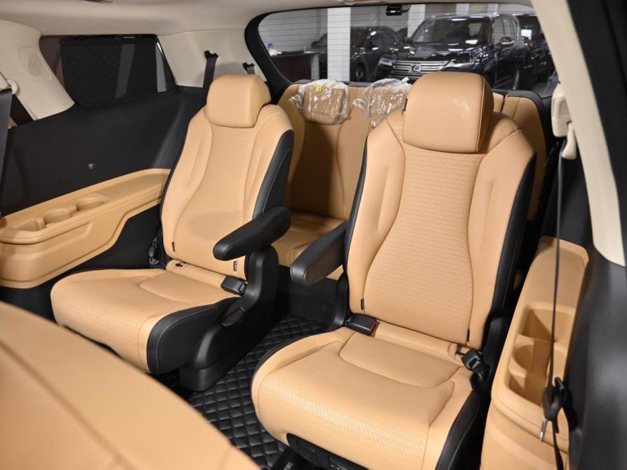 Kia Carnival IV Москва  - изображение 18