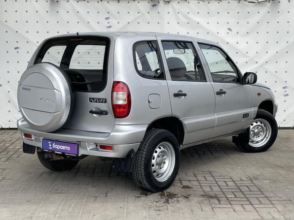 Chevrolet Niva I с пробегом 2004 года, цена 370 000 рублей, 146054 км, внедорожник, Автокод Объявления