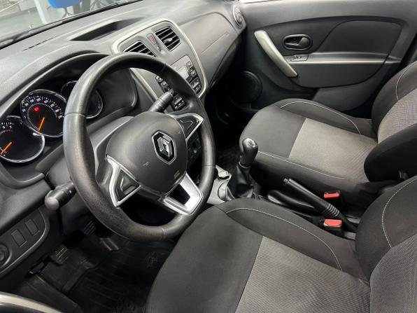 Renault Logan II Рестайлинг с пробегом 2020 года, цена 890 000 рублей, 193000 км, седан, Автокод Объявления