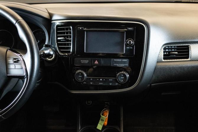 Mitsubishi Outlander III Рестайлинг 2 с пробегом 2015 года, цена 1 679 000 рублей, 181724 км, внедорожник, Автокод Объявления