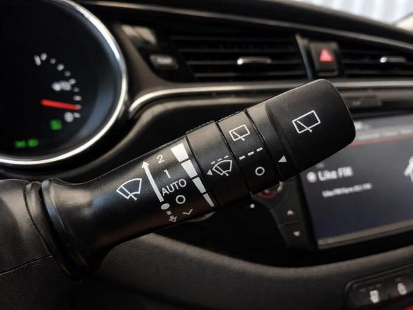Kia Ceed II Рестайлинг с пробегом 2018 года, цена 1 647 000 рублей, 88000 км, универсал, Автокод Объявления