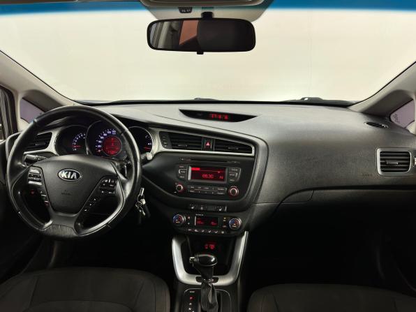 Kia Ceed II Рестайлинг с пробегом 2017 года, цена 1 180 000 рублей, 215594 км, универсал, Автокод Объявления