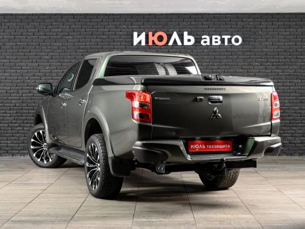 Mitsubishi L200 V с пробегом 2018 года, цена 2 760 000 рублей, 106007 км, пикап, Автокод Объявления