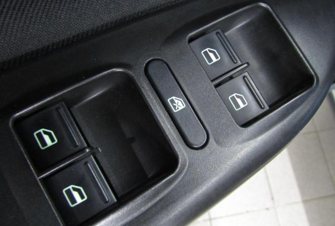 Skoda Octavia II (A5) Рестайлинг с пробегом 2010 года, цена 889 000 рублей, 220274 км, универсал, Автокод Объявления