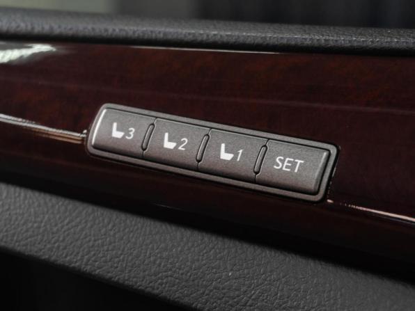 Lexus LX III Рестайлинг с пробегом 2013 года, цена 4 199 000 рублей, 221659 км, внедорожник, Автокод Объявления