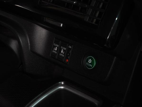 Honda Stepwgn V Рестайлинг с пробегом 2018 года, цена 2 549 000 рублей, 173500 км, минивэн, Автокод Объявления