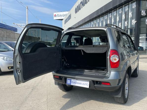 Chevrolet Niva I Рестайлинг с пробегом 2017 года, цена 884 000 рублей, 52000 км, внедорожник, Автокод Объявления
