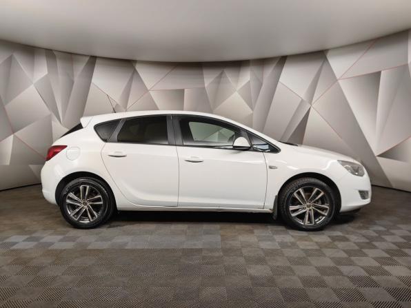 Opel Astra J с пробегом 2011 года, цена 589 000 рублей, 132801 км, хэтчбек, Автокод Объявления