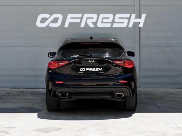 Infiniti Q30 с пробегом 2016 года, цена 1 650 000 рублей, 133884 км, хэтчбек, Автокод Объявления