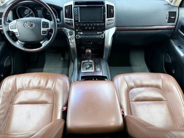 Toyota Land Cruiser 200 Series Рестайлинг 1 с пробегом 2014 года, цена 5 290 000 рублей, 180045 км, внедорожник, Автокод Объявления