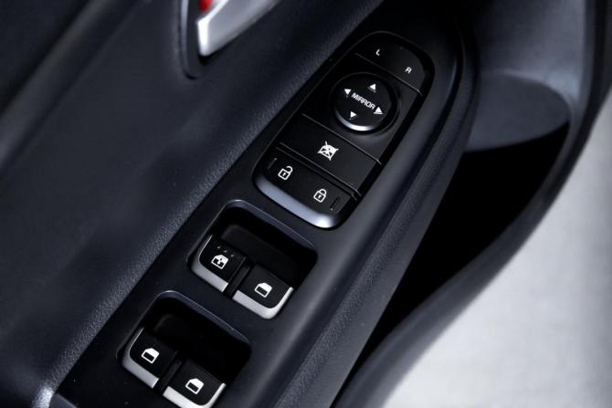 Kia Rio IV с пробегом 2019 года, цена 1 549 000 рублей, 93000 км, хэтчбек, Автокод Объявления