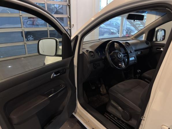 Volkswagen Caddy III Рестайлинг с пробегом 2012 года, цена 750 000 рублей, 265672 км, компактвэн, Автокод Объявления