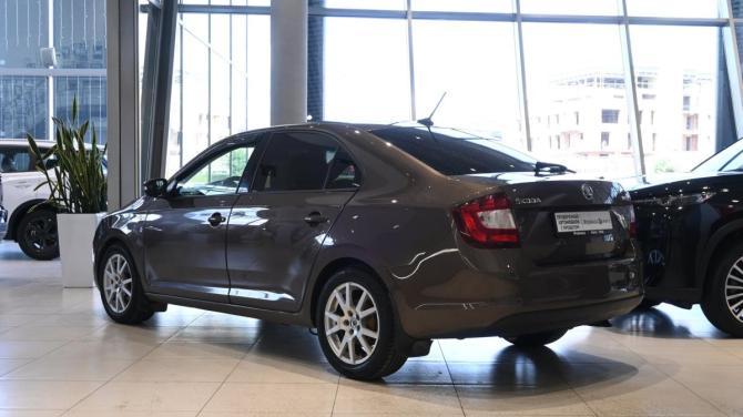 Skoda Rapid I Рестайлинг с пробегом 2019 года, цена 1 095 000 рублей, 175000 км, лифтбек, Автокод Объявления